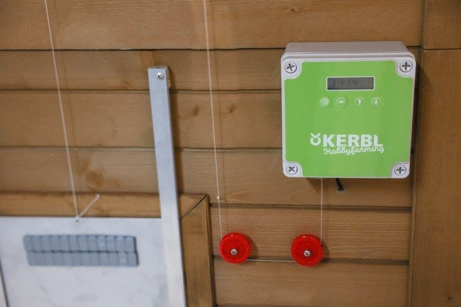 Chicken Door Automatic Door Controller / For Chicken Coop / Light Sensor.